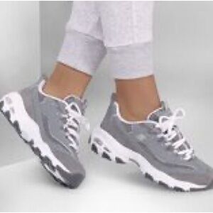 Sketchers D’Lites Women’s Sneakers w/box